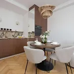 Wilcza Tenement Near National Museum By Renters * ורשה
