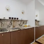 Wilcza Tenement Near National Museum By Renters ורשה